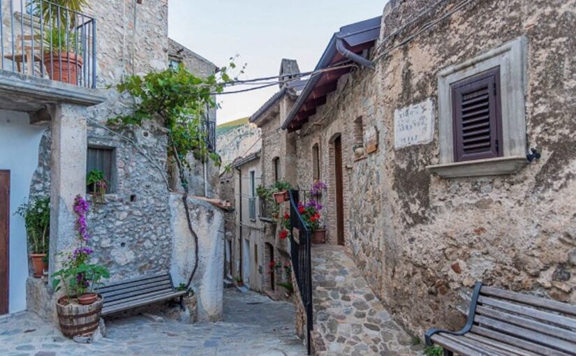 Frascineto, culture of wine in Calabria